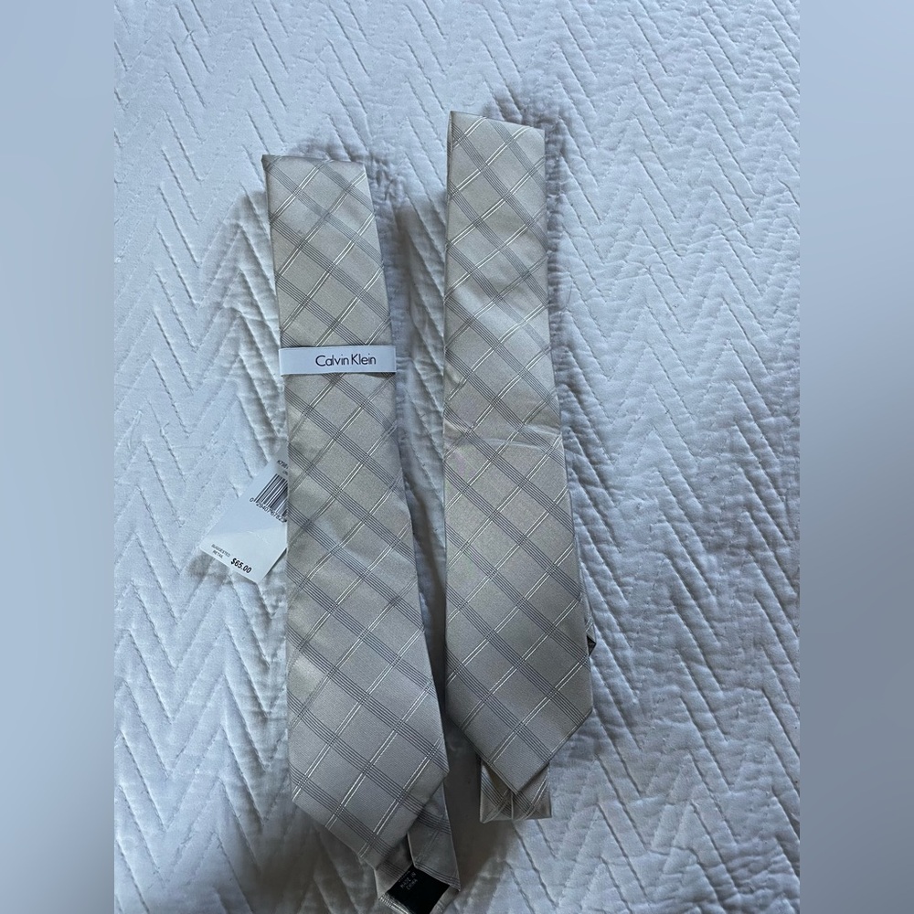 Calvin Klein Cream Neck Tie (NWT)